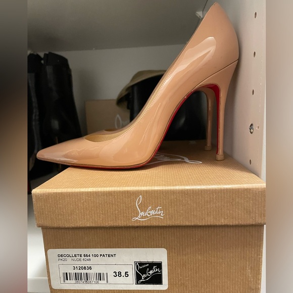 ❌SOLD❌Christian Louboutin DECOLLETE 554 100 Patent 8.5 nude - Picture 1 of 8